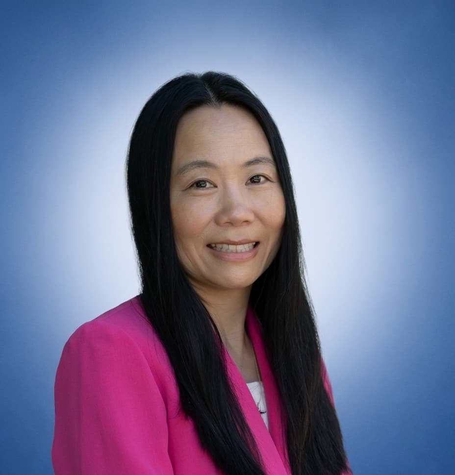 Portrait of Dr. Jennifer J. Chen